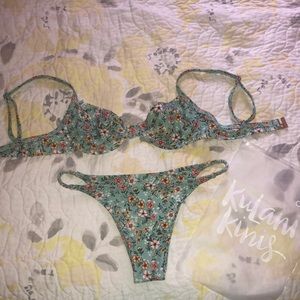 Kulani Kinis bikini set